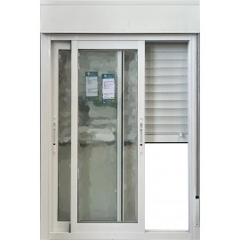 ventana con persiana