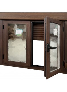ventana con persiana de aluminio